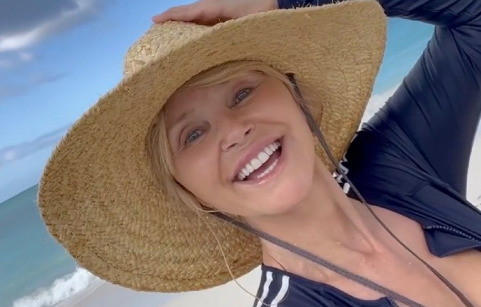 Christie Brinkley’s Makeup-Free Photos, Beauty Routine Details  