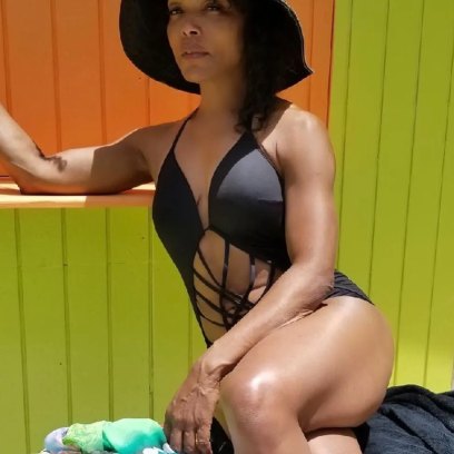 Angela Bassett Bikini