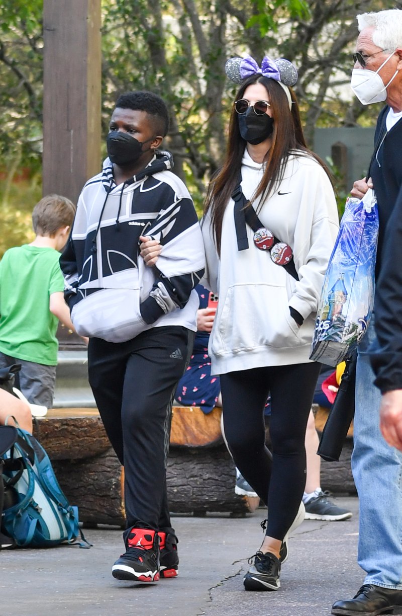 Sandra Bullock Outing With Kids at Disneyland: Photos 