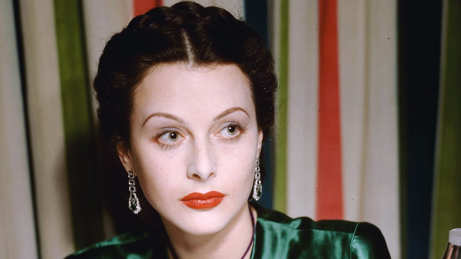 How Hedy Lamarr's 'Top Secret' WWII Invention Ended Up Being Used in Wi-Fi and Bluetooth Technology