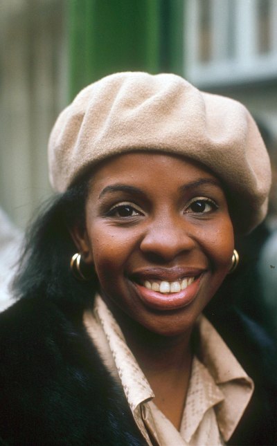 Young Gladys Knight smiling 