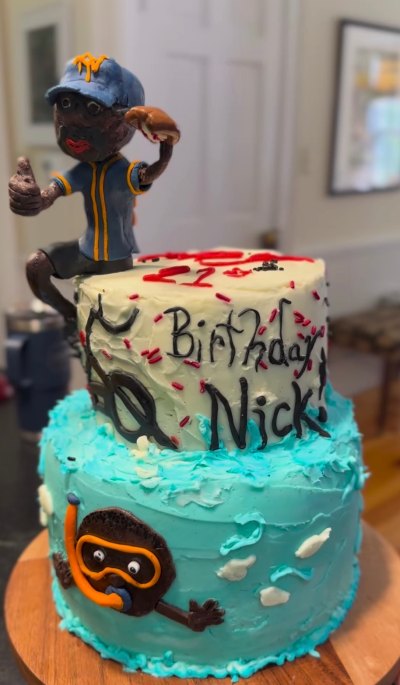 Al Roker shows off son Nick's birthday cake