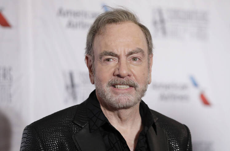 Neil Diamond Is 'Singing Better Than Ever' Amid Parkinson's - Vimarsana News