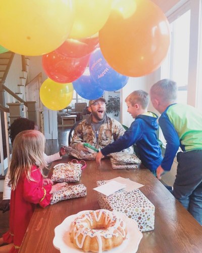 Dave Marrs and kids celebrate birthday with cake and gifts