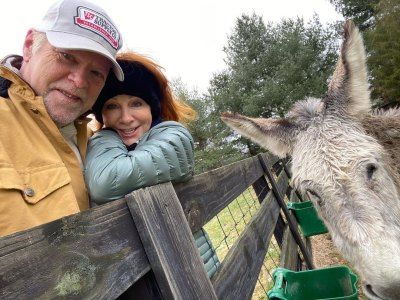 Reba McEntire and boyfriend Rex Linn visit farm