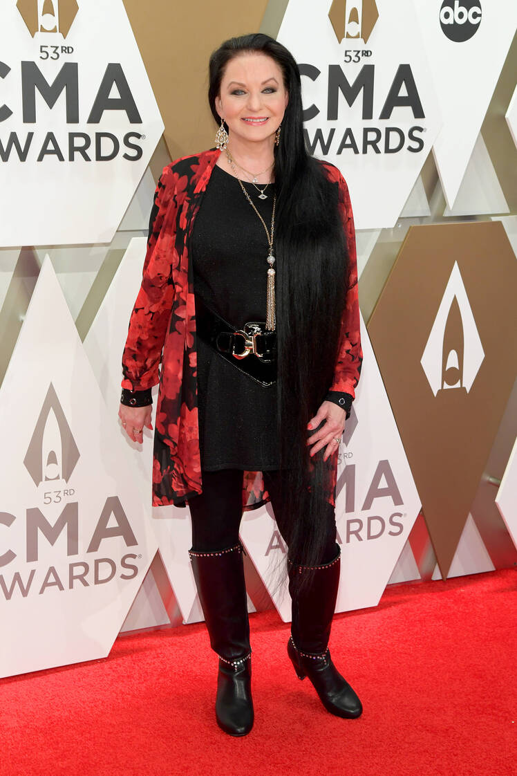 Crystal Gayle's Important Life Lessons After Long Career | Closer Weekly