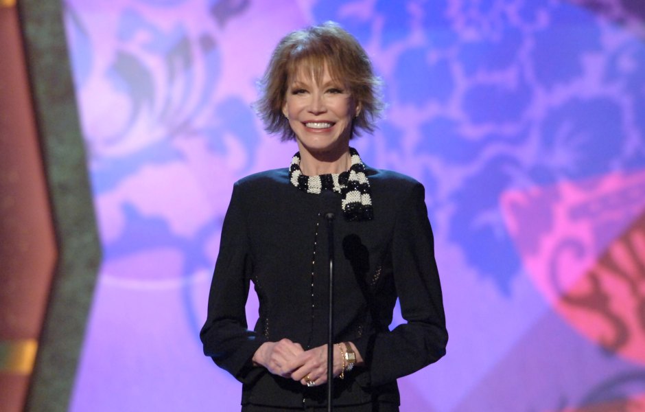 mary-tyler-moore-jewelry-auction