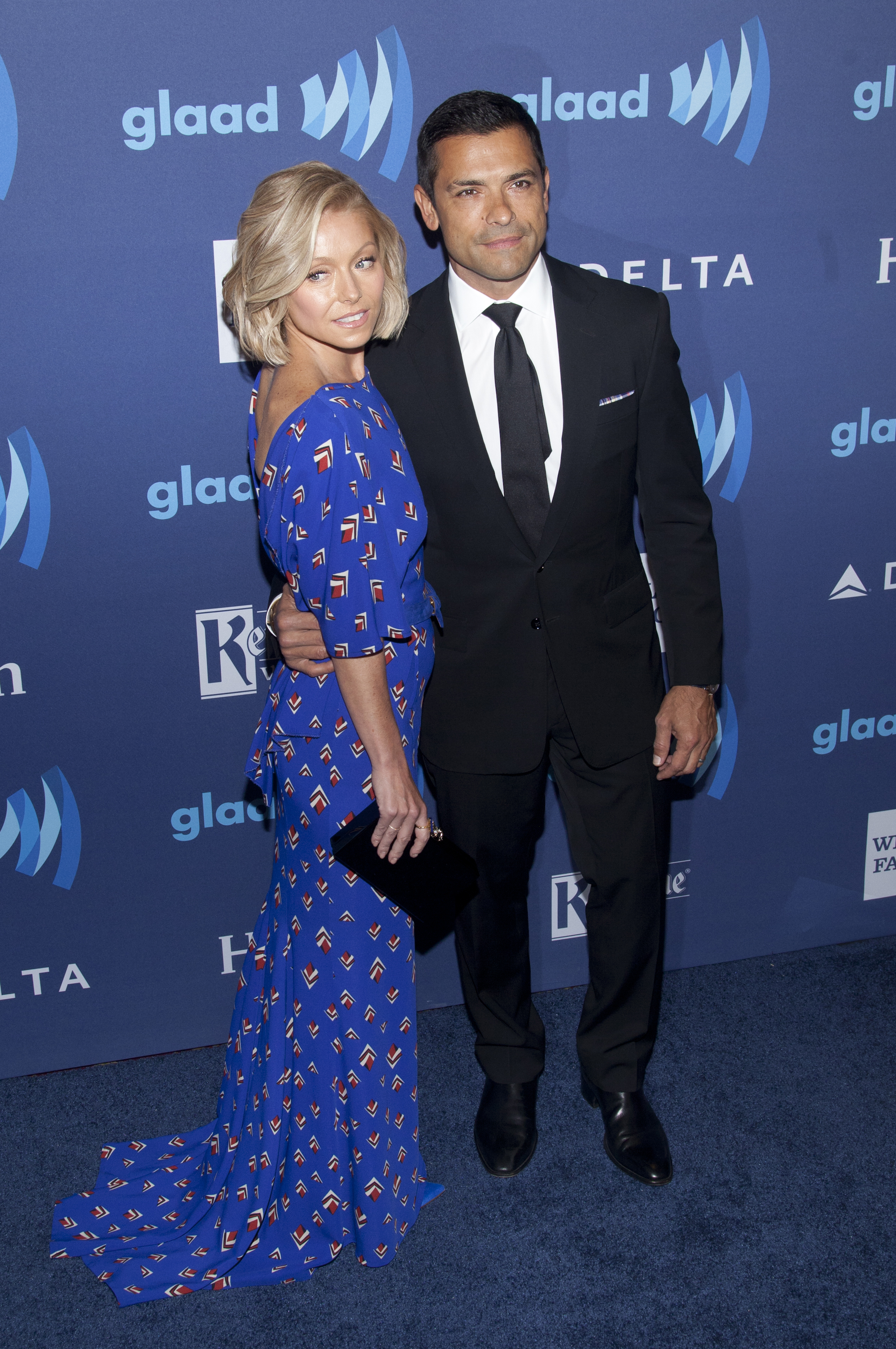 Kelly Ripa, Mark Consuelos Confuse Live Fans After Leaving NYC