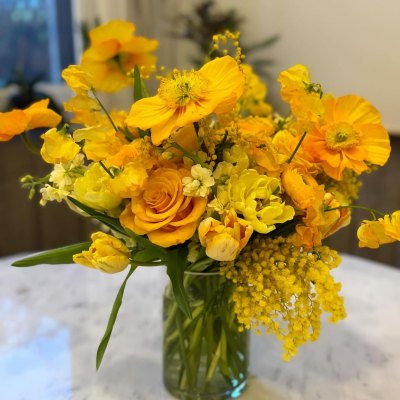 Savannah Guthrie's yellow bouquet of flowers