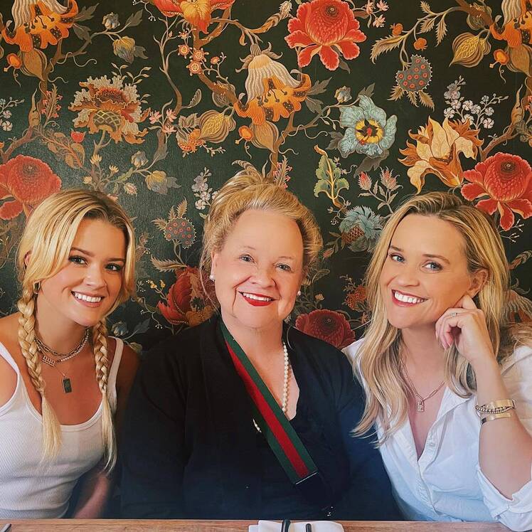 Madre conoce a la mejor nicole kidman marie osmond y más estrellas comparten lecciones de sus madres 613 reese witherspoon IG